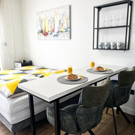 San-Studio Apartment Dugi Rat Εξωτερικό φωτογραφία