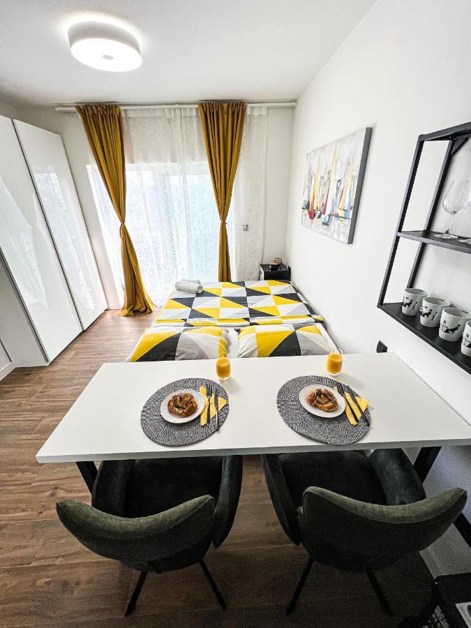 San-Studio Apartment Dugi Rat Εξωτερικό φωτογραφία
