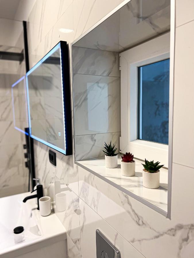 San-Studio Apartment Dugi Rat Εξωτερικό φωτογραφία
