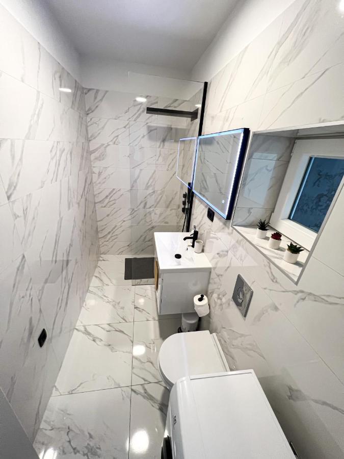 San-Studio Apartment Dugi Rat Εξωτερικό φωτογραφία